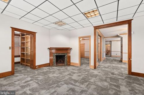 48 Newton Ave, West Deptford NJ 08096-4610 exterior