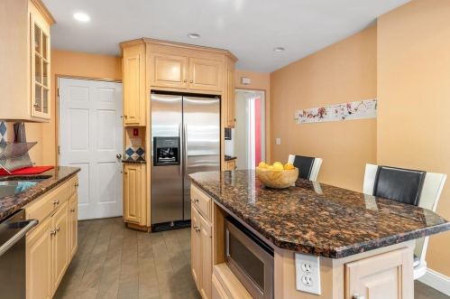 99 Hancock St, Newton MA 02466-2218 exterior