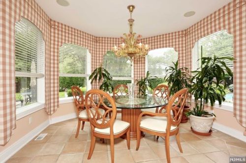 354 Madison Ave, Cresskill NJ 07626-1338 exterior