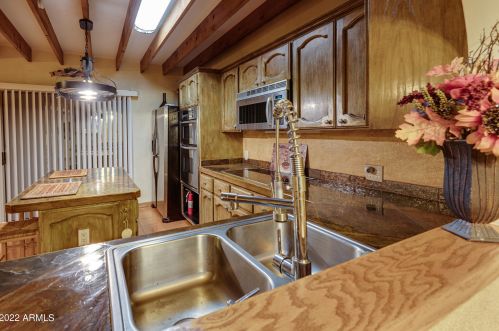 1613 Bluefield Ave, Phoenix, AZ 85022-1344