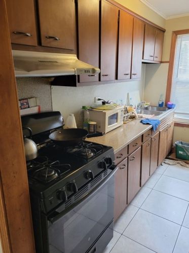 94 Whipple St, Fall River MA 02721-1819 exterior