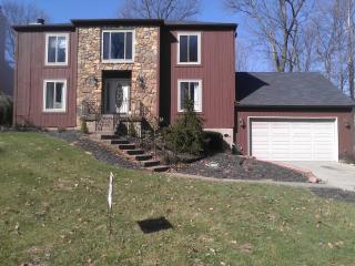 8111 Barbour Manor Dr, Louisville, KY 40241-1545