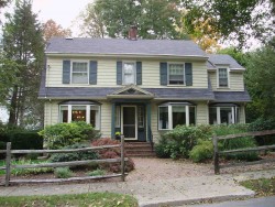26 Larchmont Ave, Newton, MA 02468-2031