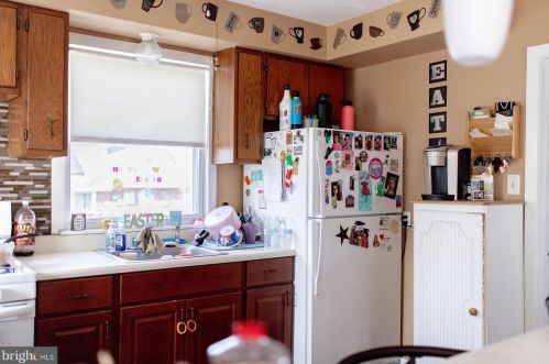 48 Arline Ave, West Deptford NJ 08096-1912 exterior