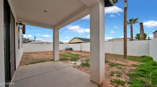 1018 25 St, Phoenix AZ exterior