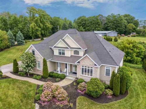 2 Pine Tree Dr, Methuen, MA 01844-1268