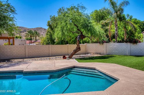 13810 34th St, Phoenix AZ  85032-5305 exterior