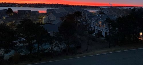 1001 Marina Dr, Quincy MA 02171-1535 exterior