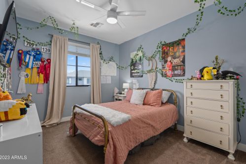 3128 Cheryl Dr, Phoenix AZ 85028-2329 exterior