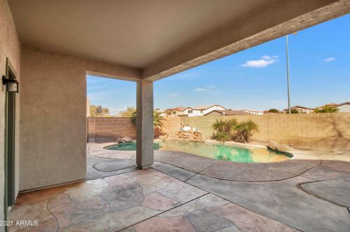 9118 Cypress St, Phoenix AZ 85003-1106 exterior