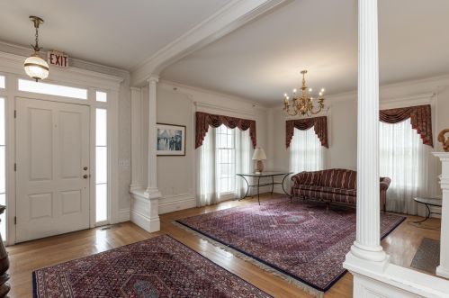 78 Main St, Falmouth MA 02540-3129 exterior