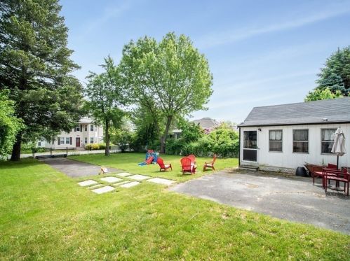 77 Riverdale St, Methuen MA 01844-6105 exterior