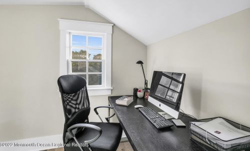 61 Winding Way, Little Silver NJ 07739-1720 exterior