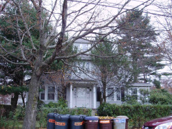 152 Side Pkwy, Newton, MA 02458-1847