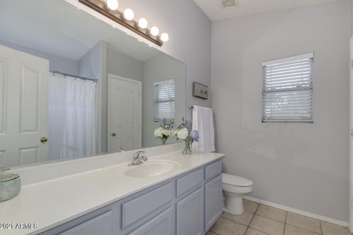 21845 48 Pl, Phoenix AZ 85044-1228 exterior