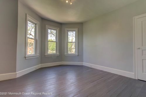 245 Barber Ave, West Deptford NJ  08096-2612 exterior