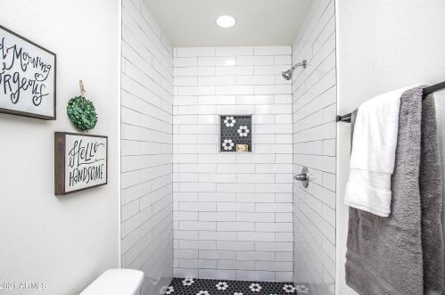 601 Euclid Ave, Phoenix AZ  85042-7622 exterior