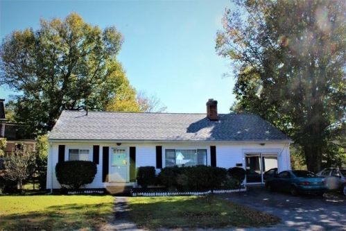 1 Pne St, Leicester MA  01524-1626 exterior