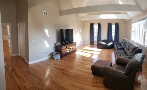 8 Clemmons St, Southborough MA  01772-1314 exterior