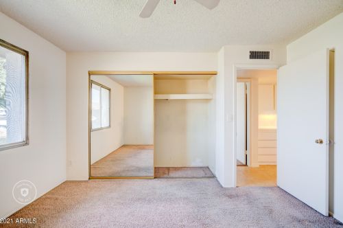 6243 Camelback Rd, Phoenix AZ 85033-1534 exterior