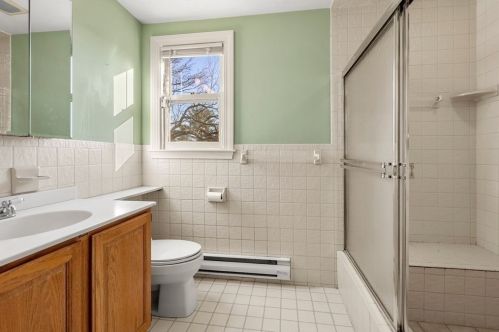 1140 Webster St, Needham MA 02494-2431 exterior