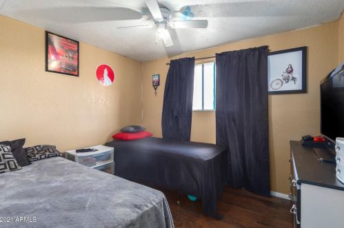 3851 63 Dr, Phoenix AZ 85033-5204 exterior