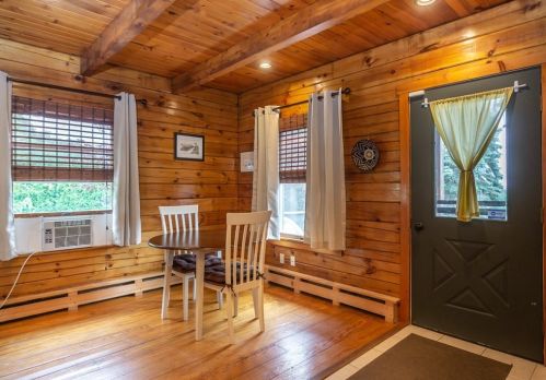 550 Hart St, Dighton MA  02715-1407 exterior