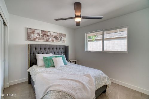 3846 Clarendon Ave, Phoenix AZ 85033-4124 exterior