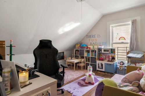 32 Warner St, Gloucester MA 01930-2841 exterior