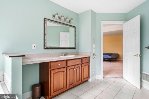 71 Mill Ln, Columbus NJ 08022-1940 exterior