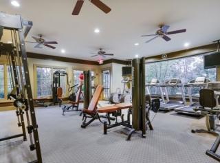 331 Ames Hill Dr, Tewksbury MA  01876-1161 exterior