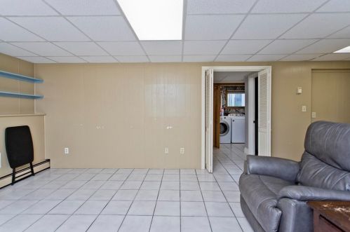 85 Chestnut Ln, Agawam MA 01001-3509 exterior