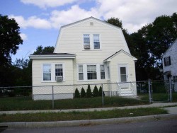 245 River St, Newton, MA 02465-1434