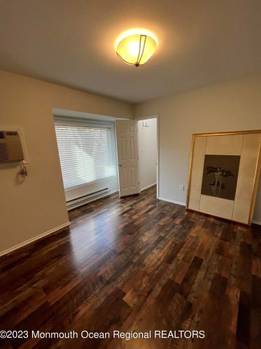 32 Medford Ct, Tinton Falls NJ  07701-5447 exterior