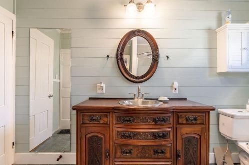 28 Hale St, Beverly MA 01915-2027 exterior