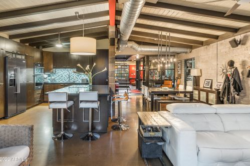 4028 45th St, Phoenix AZ 85044-6060 exterior