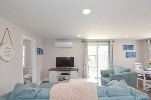 706 Spencer St, Fall River MA  02721-4539 exterior