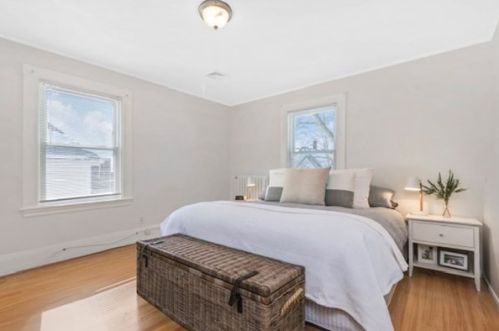 47 Linden St, Newton MA 02464-1432 exterior