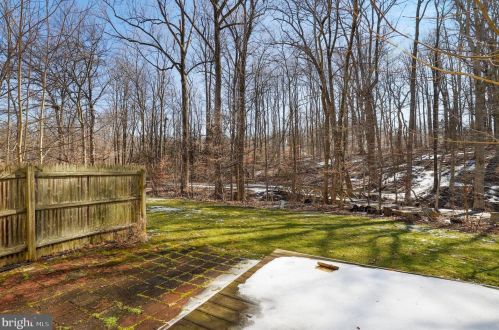 9005 Queen Maria Ct, Columbia MD 21045-2405 exterior