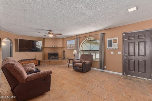 3810 Carol Ann Way, Phoenix AZ 85032-4063 exterior