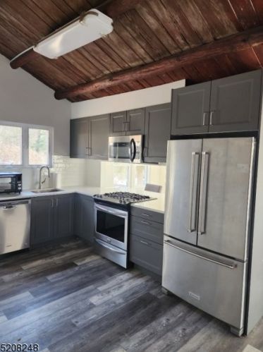 84 Windbeam Ave, Skyline Lakes NJ  07456-1805 exterior