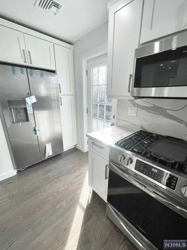 40 Grant Ave, Cresskill NJ  07626-1419 exterior