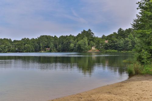 37 Howard Dr, Plymouth MA 02360-4272 exterior