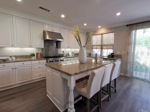 204 Parkdale, Irvine CA 92620-2167 exterior