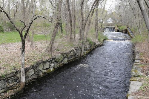 61 Wall St, East Bridgewater MA 02324-1520 exterior