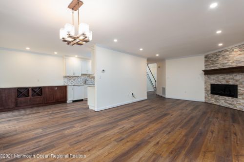 10 Essex Dr, Little Silver NJ  07739-1230 exterior