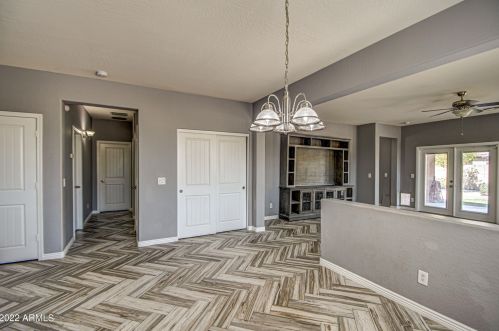 4217 73 Dr, Phoenix AZ 85033-2512 exterior