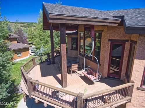 2702 Est Dr, Park City UT 84060-6878 exterior