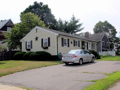 151 Whitman Ave, Whitman, MA 02382-2018