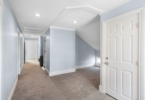 556 Bradford Ave, Fall River MA 02721-1017 exterior